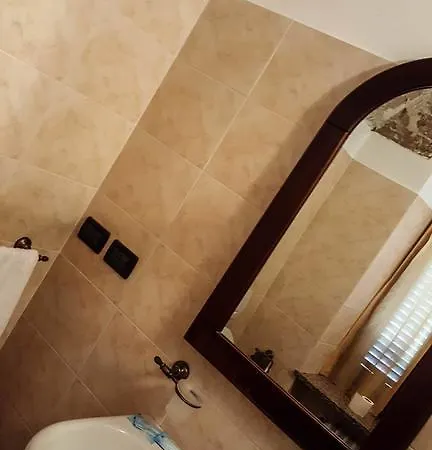 Affitta Il Commercio 加比亚诺